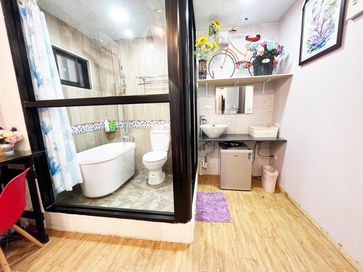 Woju Homestay Tainan Exterior photo