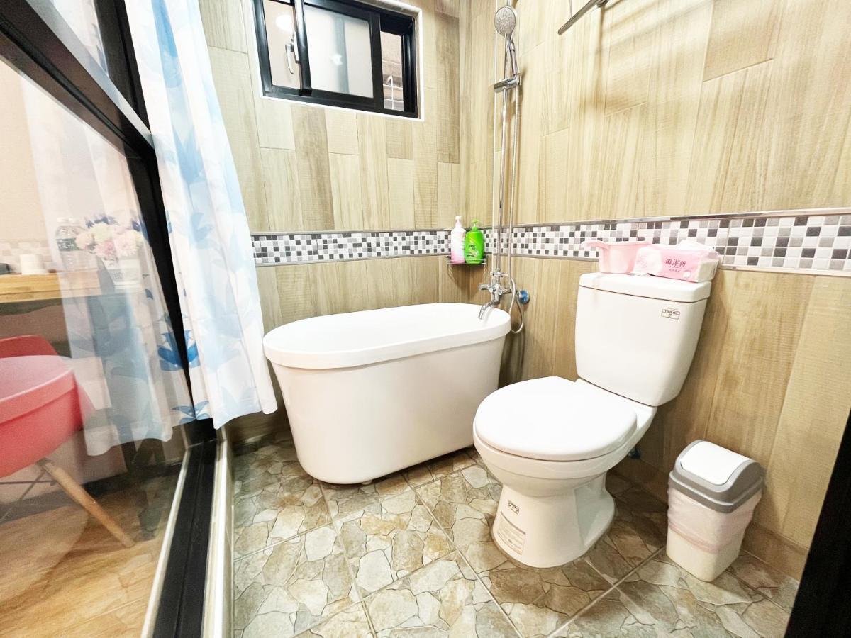 Woju Homestay Tainan Exterior photo