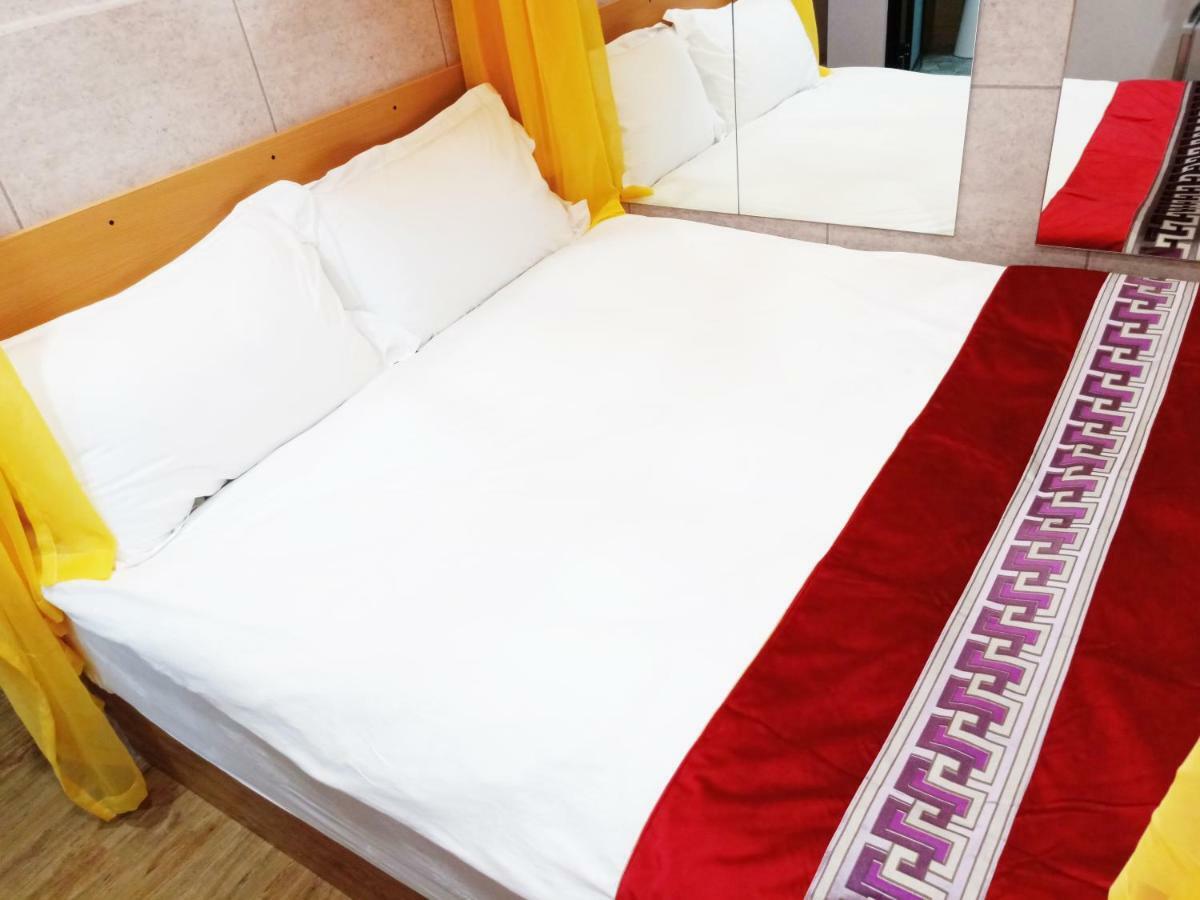 Woju Homestay Tainan Exterior photo