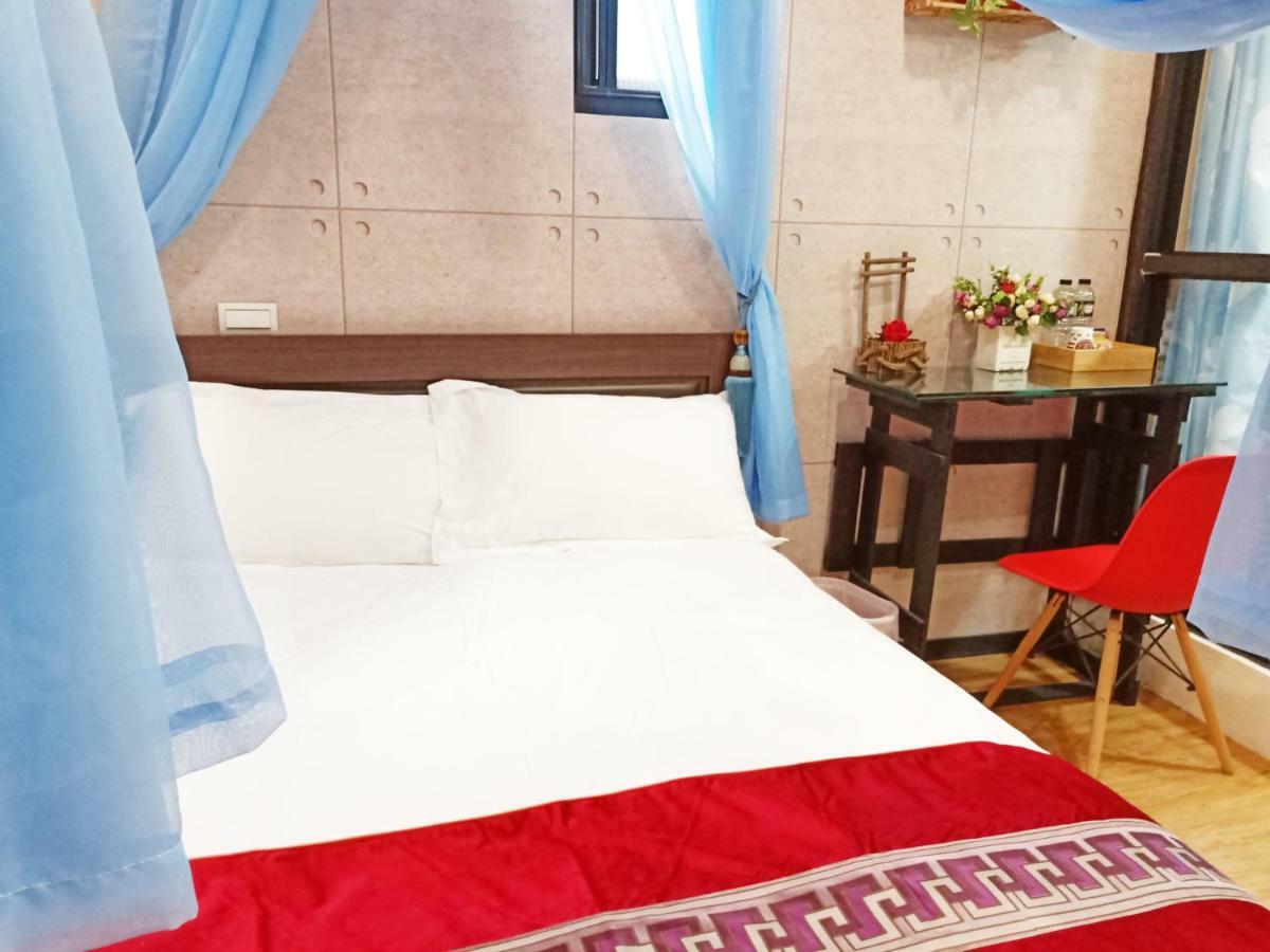 Woju Homestay Tainan Exterior photo