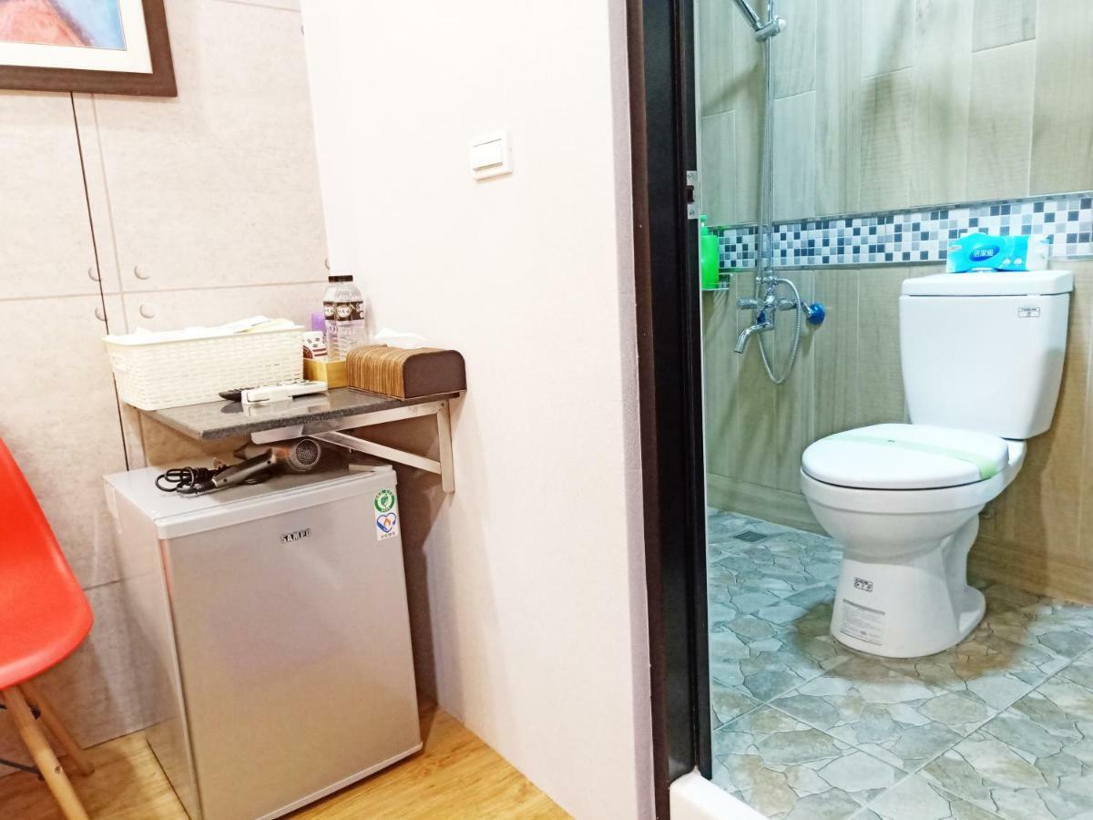 Woju Homestay Tainan Exterior photo