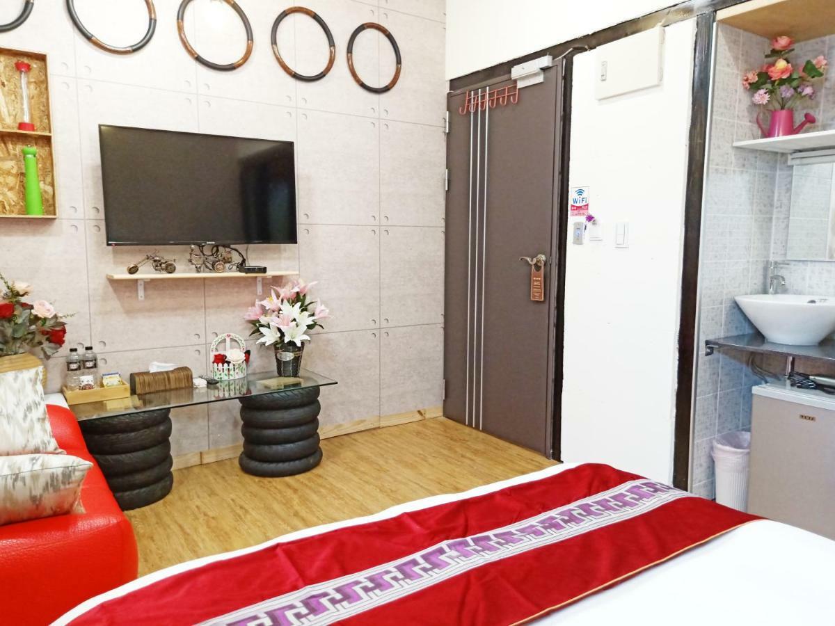 Woju Homestay Tainan Exterior photo